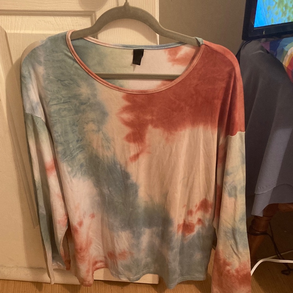 Tie-Dye Long Sleeve Top